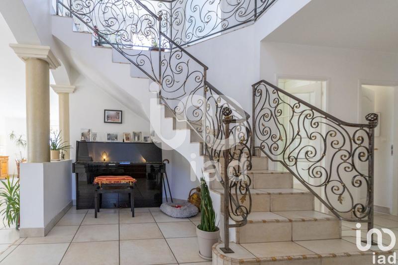 Maison - 194 m² - 6 pièces