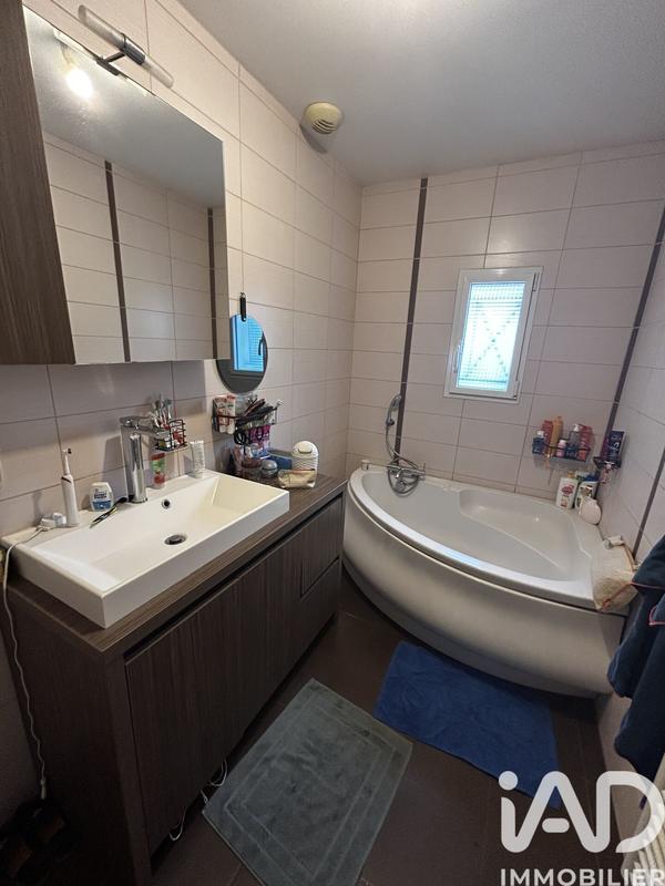 Maison - 180 m² - 8 pièces