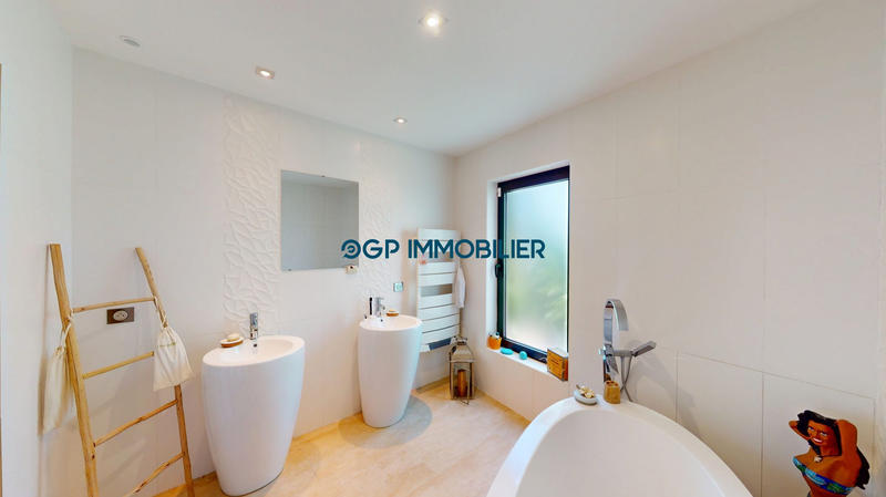 Maison contemporaine - 190 m² - 5 pièces