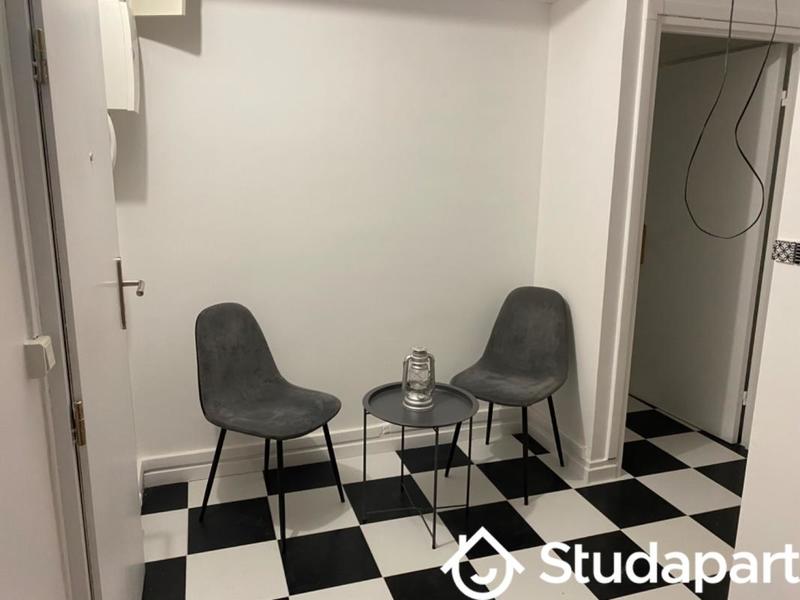 Chambre - 12 m² - 1 pièce