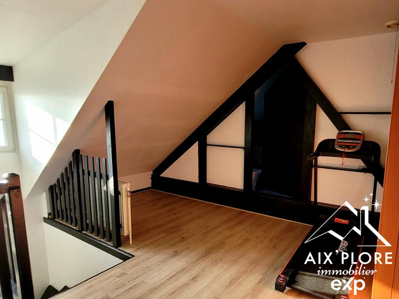 Maison - 265 m² - 12 pièces