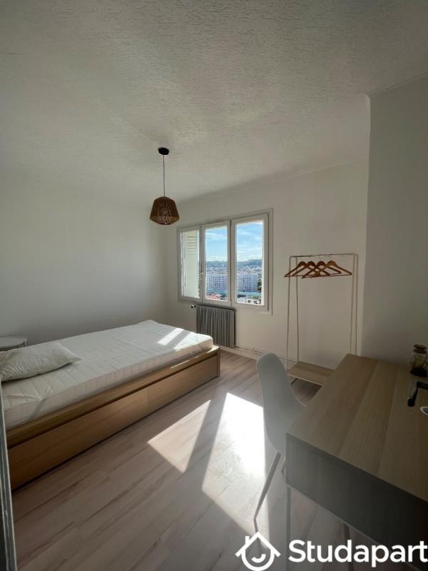 Chambre - 14 m² - 1 pièce