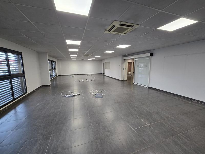 Bureau - 960 m²