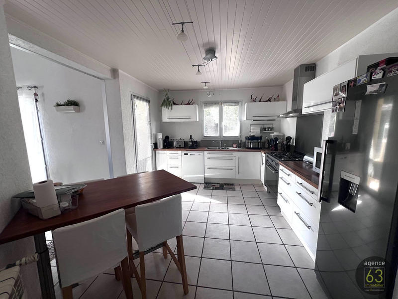 Maison - 159 m² - 6 pièces