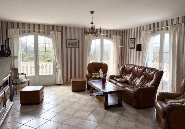 Maison - 167 m² - 6 pièces