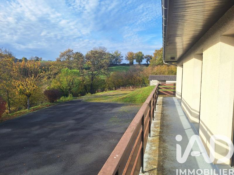 Maison - 225 m² - 7 pièces