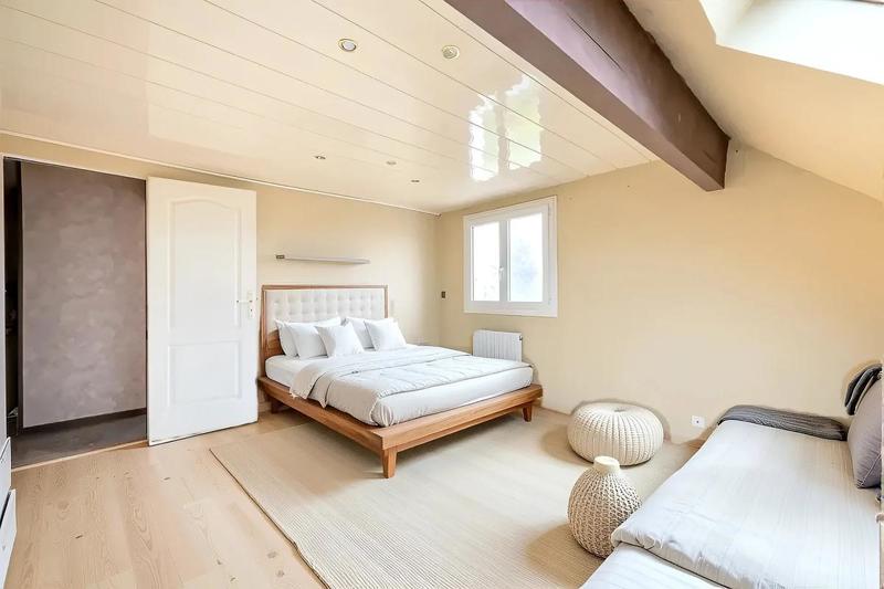 Appartement - 163 m² - 6 pièces