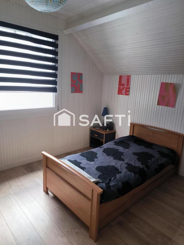 Maison - 247 m² - 10 pièces