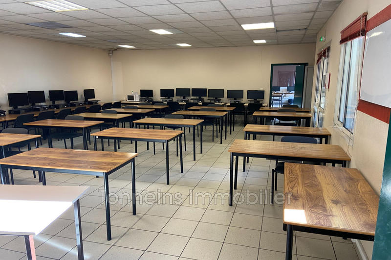 Maison - 314 m² - 13 pièces