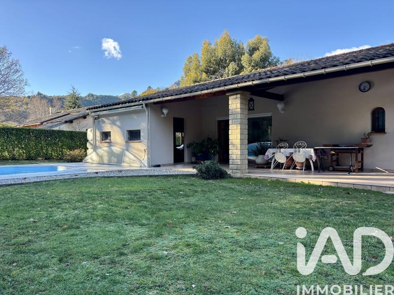 Maison - 97 m² - 4 pièces