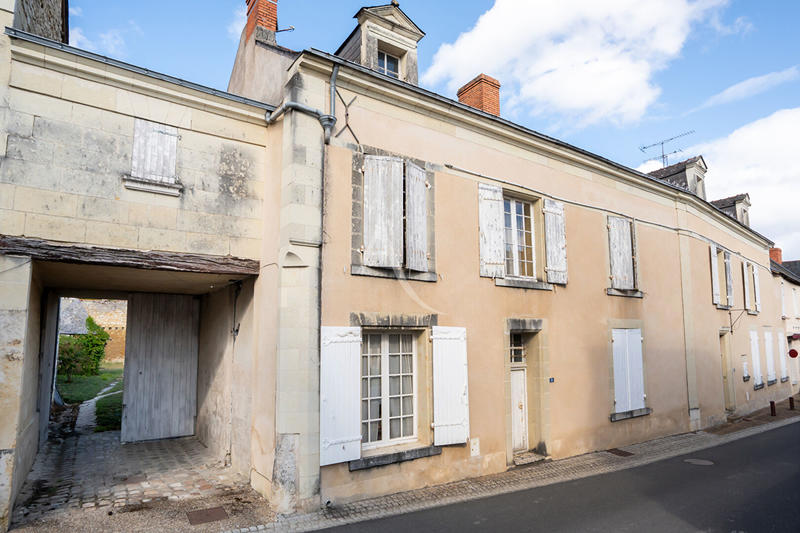 Maison - 304 m² - 10 pièces