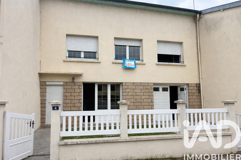 Maison - 200 m² - 8 pièces