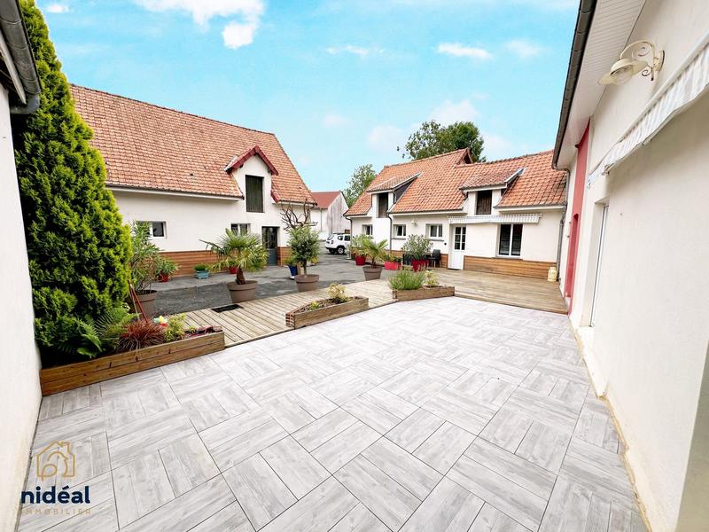 Maison - 280 m² - 7 pièces