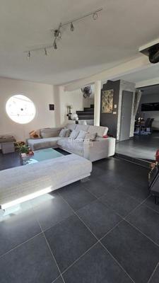 Maison - 102 m² - 4 pièces