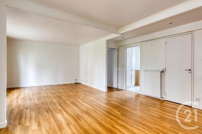 Appartement - 90 m² - 4 pièces