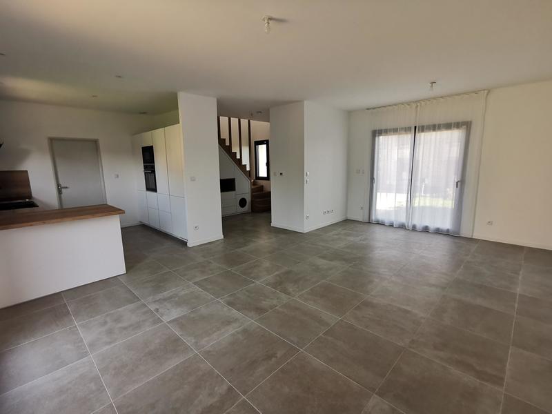 Maison - 97 m² - 4 pièces