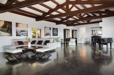 Villa - 596 m² - 13 pièces