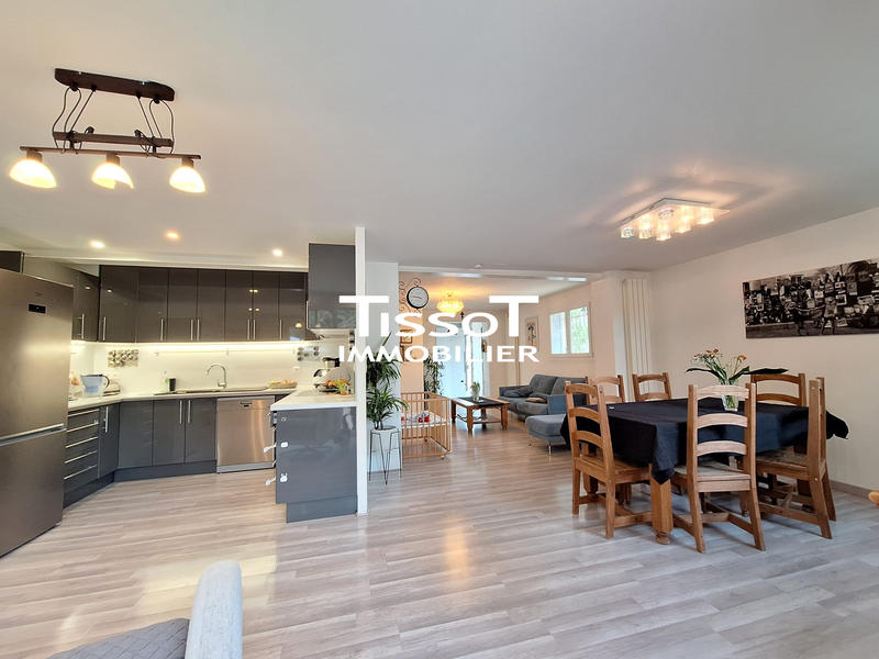 Maison - 193 m² - 6 pièces