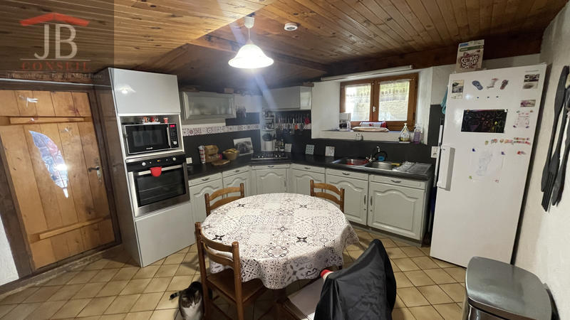 Maison - 319 m² - 5 pièces