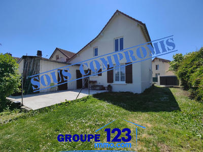 Maison - 99 m² - 4 pièces