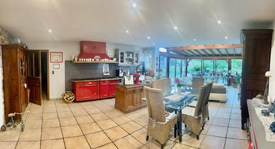 Maison ancienne - 320 m² - 10 pièces