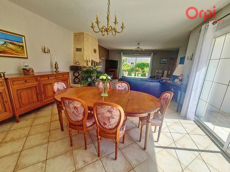 Maison - 199 m² - 7 pièces