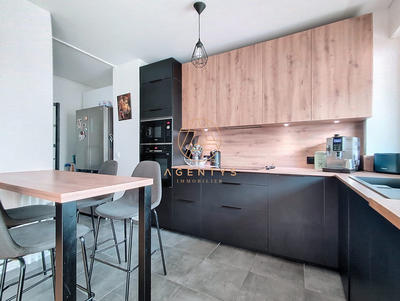 Appartement - 88 m² - 5 pièces