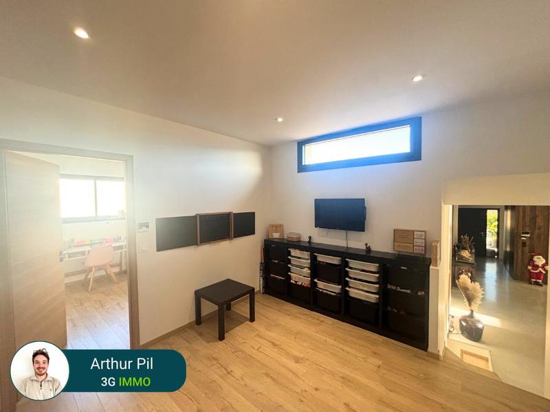 Maison - 145 m² - 4 pièces