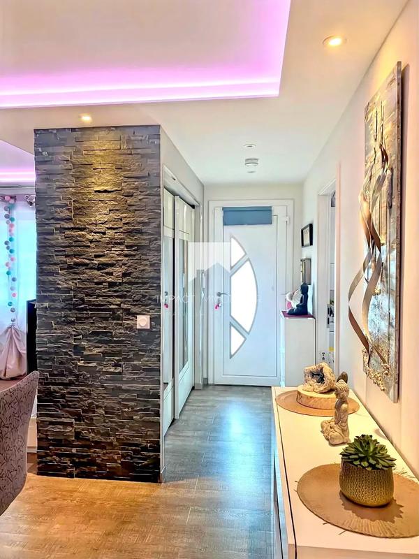 Maison - 105 m² - 5 pièces