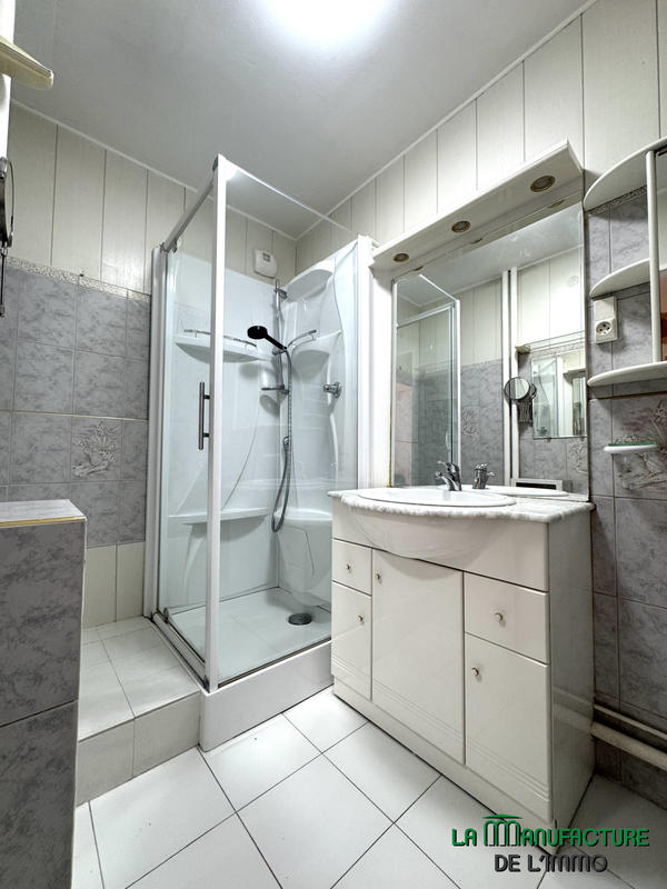 Appartement - 77 m² - 4 pièces