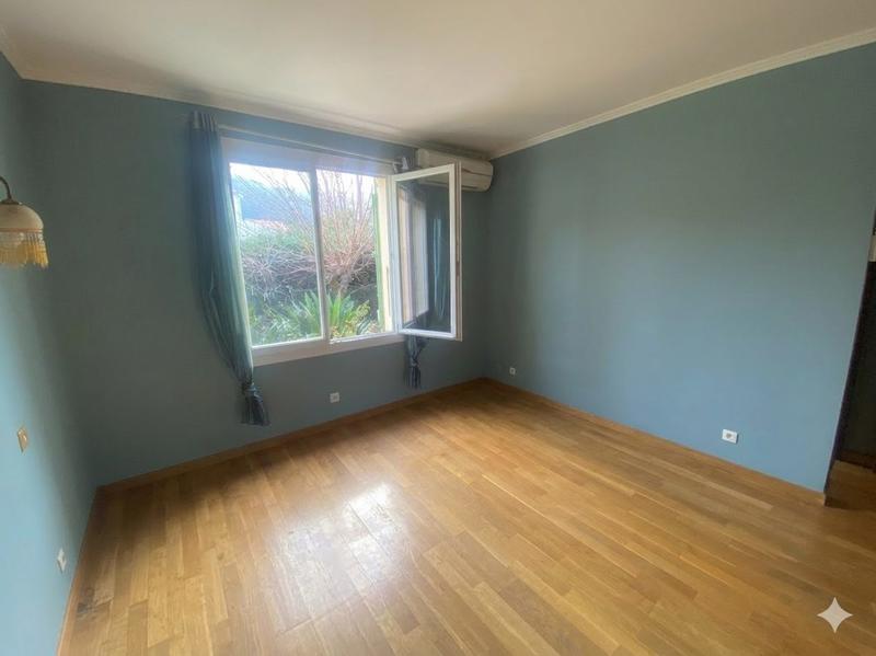 Appartement - 153 m² - 5 pièces