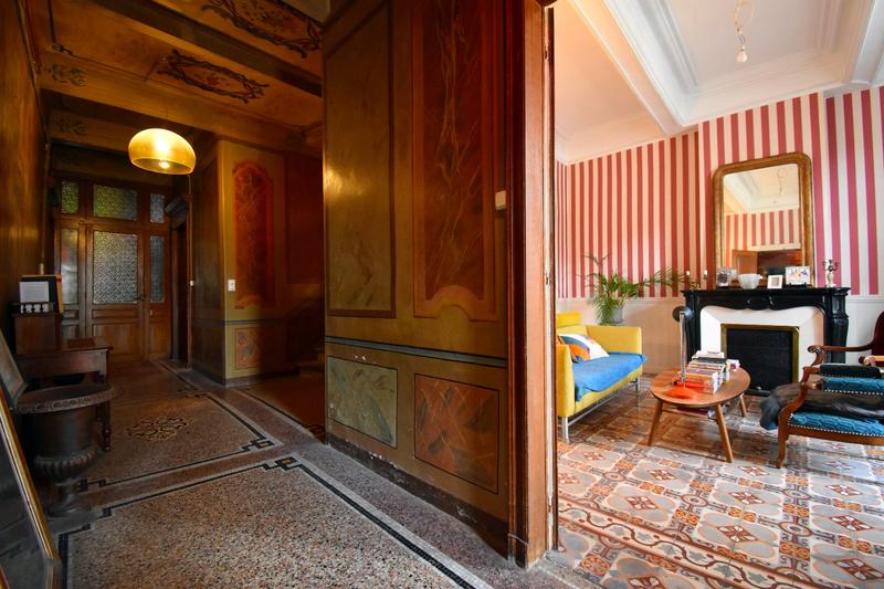 Maison - 392 m² - 12 pièces