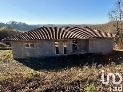 Maison - 150 m² - 1 pièce