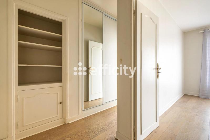 Appartement - 81 m² - 4 pièces