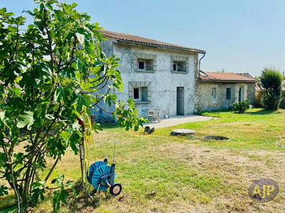 Maison - 211 m² - 7 pièces