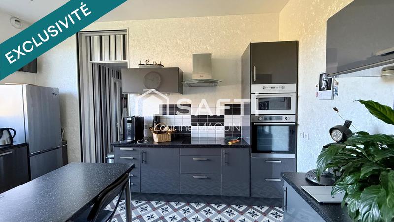 Maison - 250 m² - 10 pièces