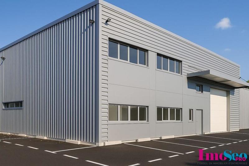 Local d'activité / Entrepôt - 382 m²