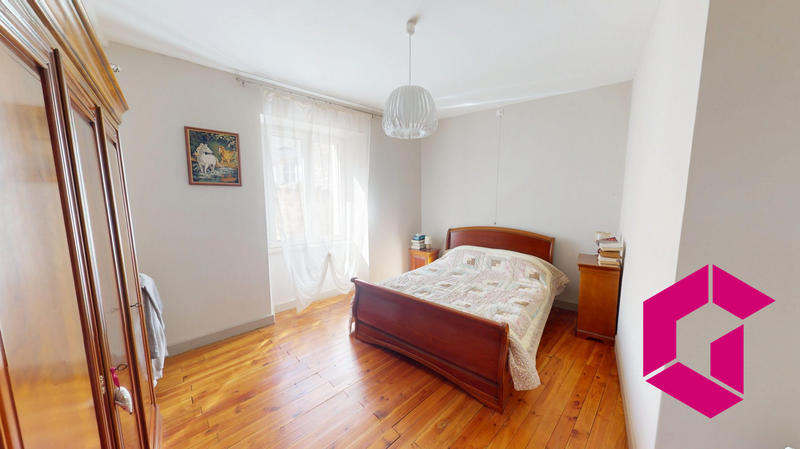 Maison ancienne - 209 m² - 8 pièces