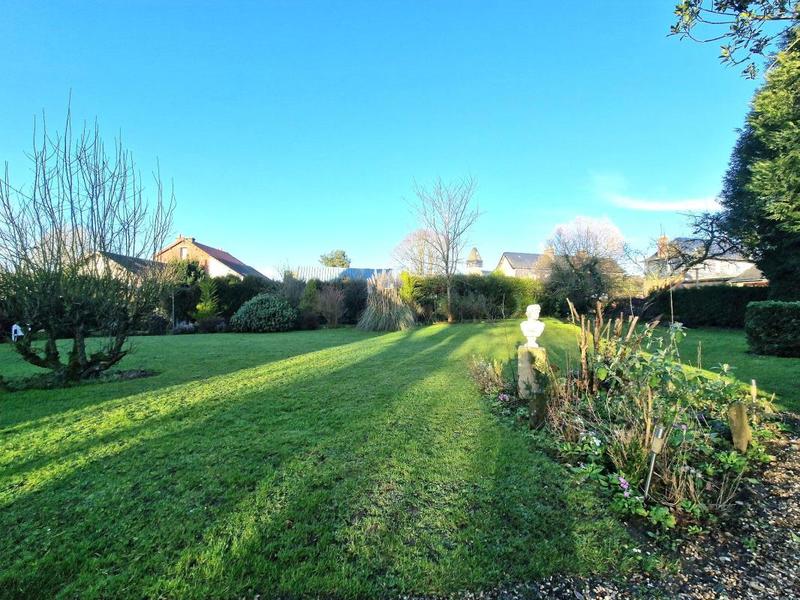 Maison ancienne - 297 m² - 8 pièces