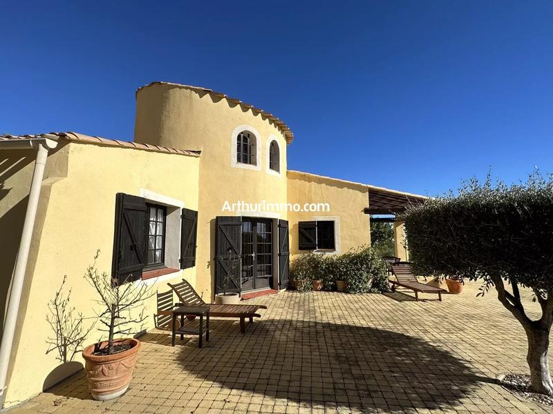 Maison - 221 m² - 6 pièces