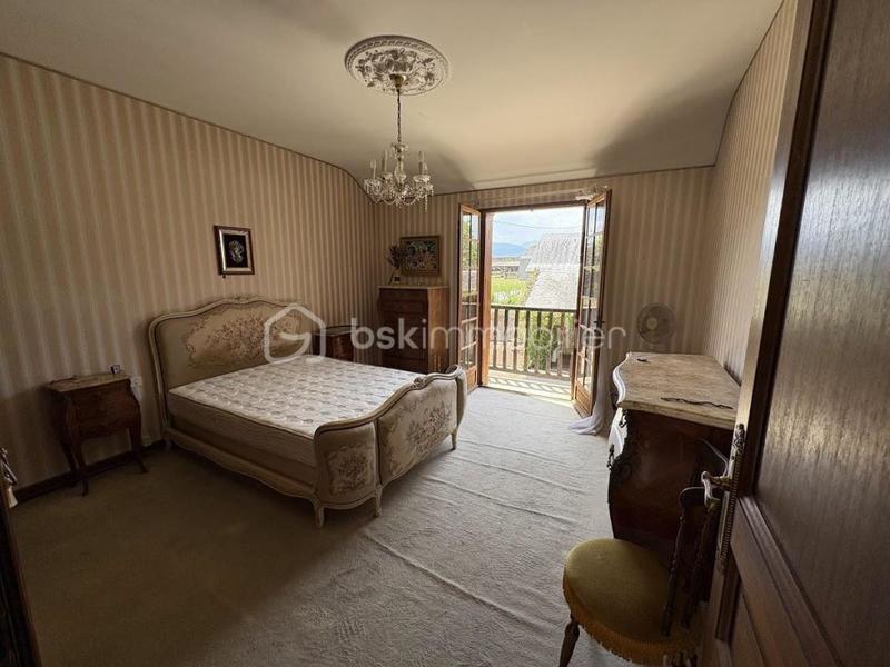 Corps de ferme - 290 m² - 14 pièces