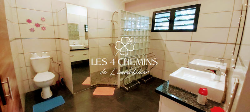 Villa - 220 m² - 6 pièces