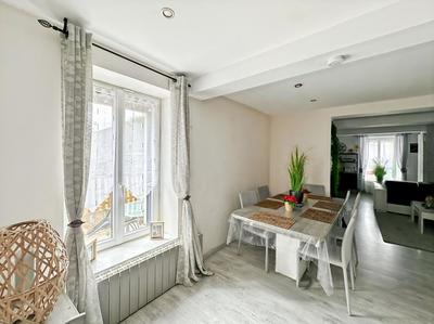 Maison - 117 m² - 7 pièces