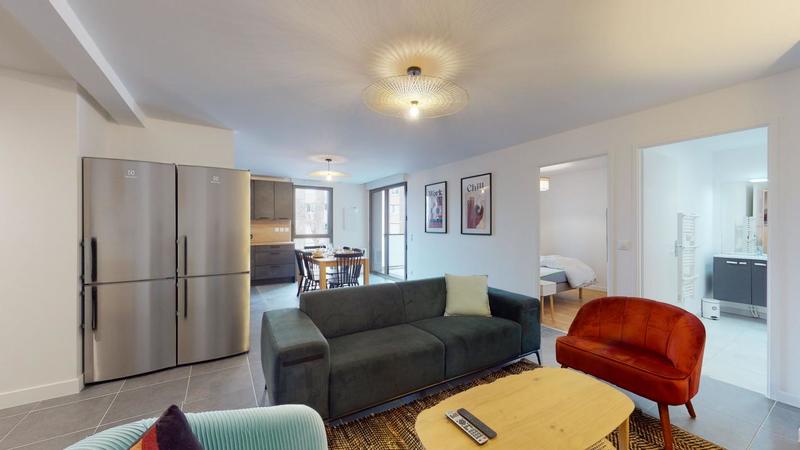 Appartement - 99 m² - 6 pièces