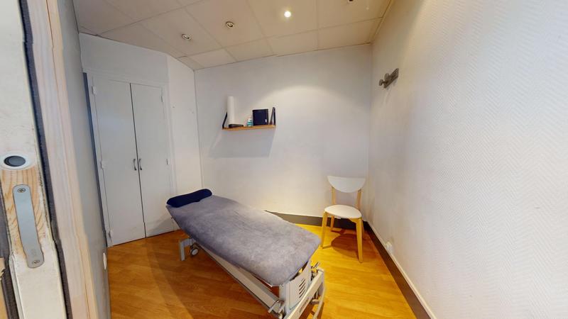 Local commercial - 57 m² - 4 pièces