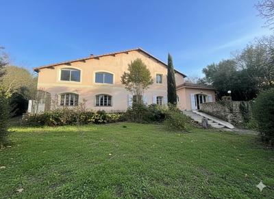 Villa - 199 m² - 6 pièces