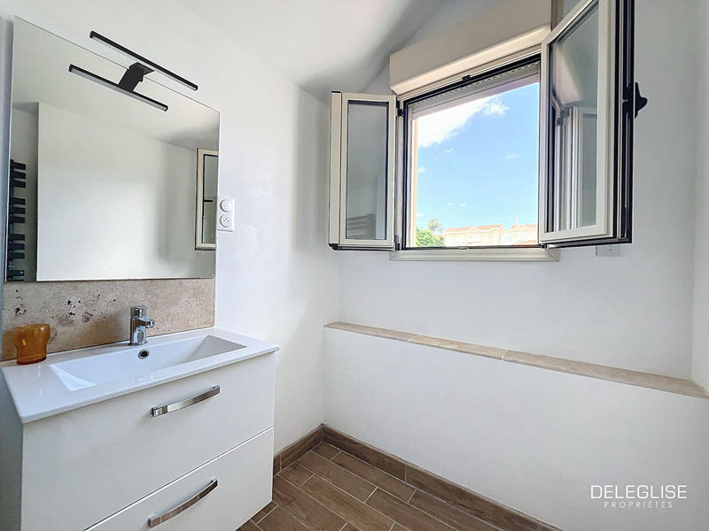 Appartement - 92 m² - 5 pièces