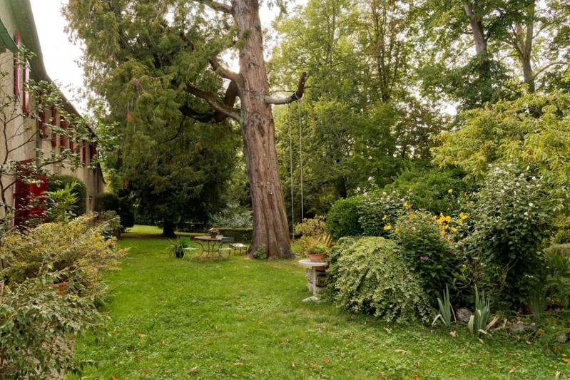 Maison - 360 m² - 8 pièces