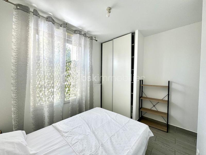 Maison traditionnelle - 90 m² - 5 pièces