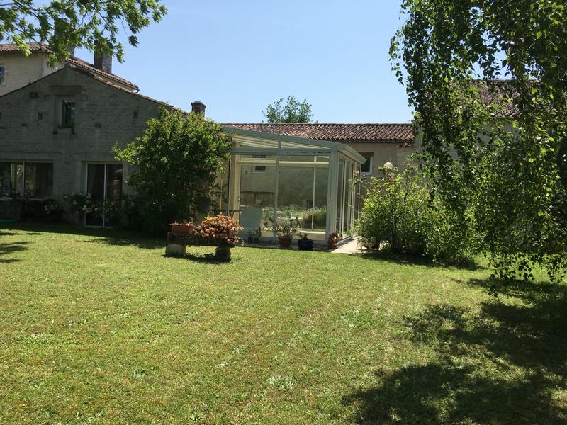 Maison ancienne - 725 m² - 12 pièces